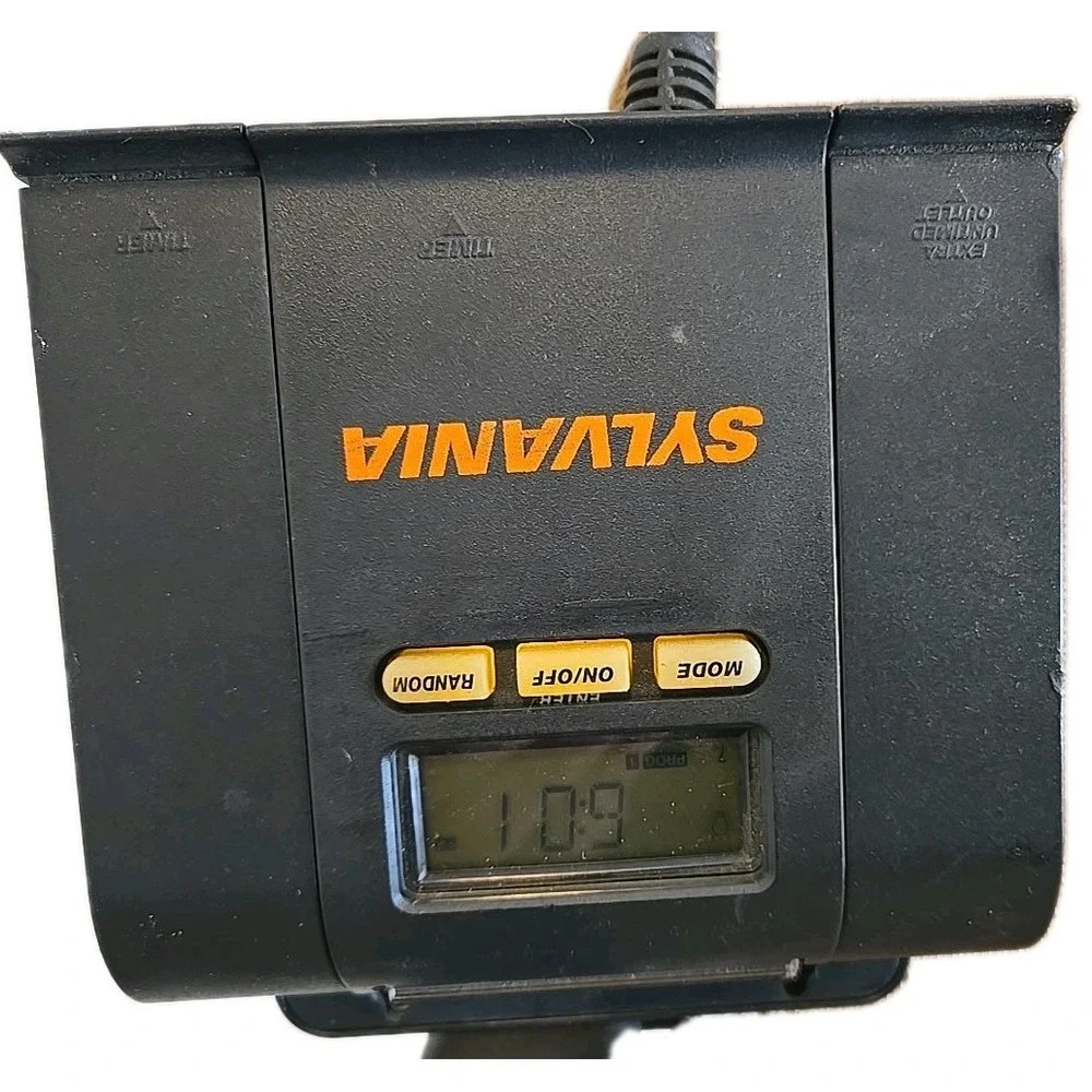 Sylvania SA 210 Outdoor Digital Timer 3-Outlet Zip-Set Pool Pump Landscape Light